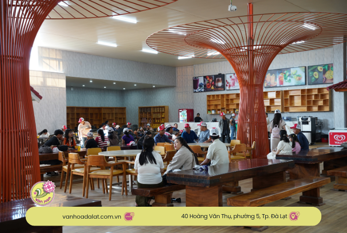 Khu cà phê đặc sản - mua sắm thương mại