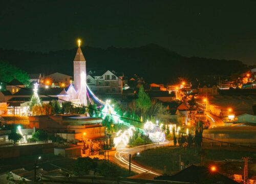 Du lịch Đà Lạt dịp cuối năm, mùa của sương, hoa và lễ hội