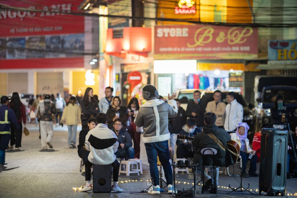 Du lịch Đà Lạt dịp cuối năm, mùa của sương, hoa và lễ hội