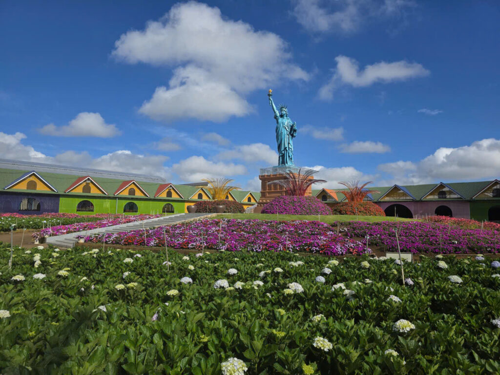 Du lịch Đà Lạt dịp cuối năm, mùa của sương, hoa và lễ hội