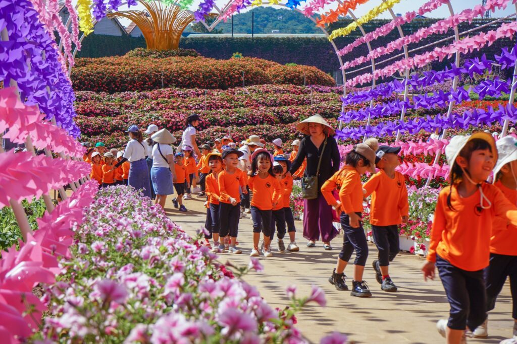 Miễn phí vé cho trẻ mầm non khi tham quan KDL Vạn Hoa Đà Lạt