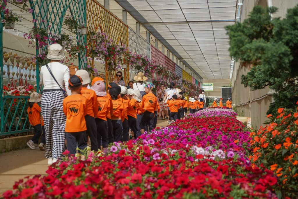 Miễn phí vé cho trẻ mầm non khi tham quan KDL Vạn Hoa Đà Lạt