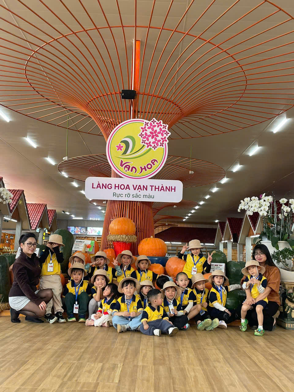 Miễn phí vé cho trẻ mầm non khi tham quan KDL Vạn Hoa Đà Lạt