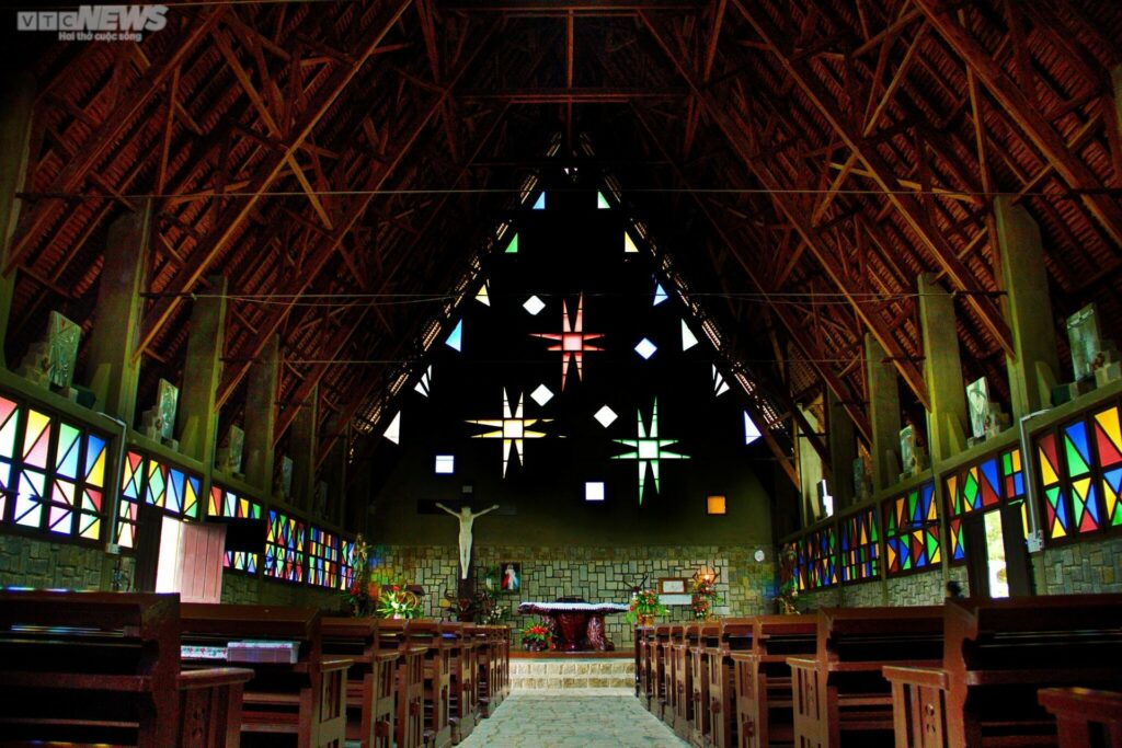 10 nhà thờ đẹp nhất đà lạt