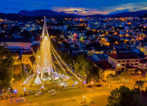 Check-in 10 nhà thờ đẹp nhất Đà Lạt dịp Giáng Sinh