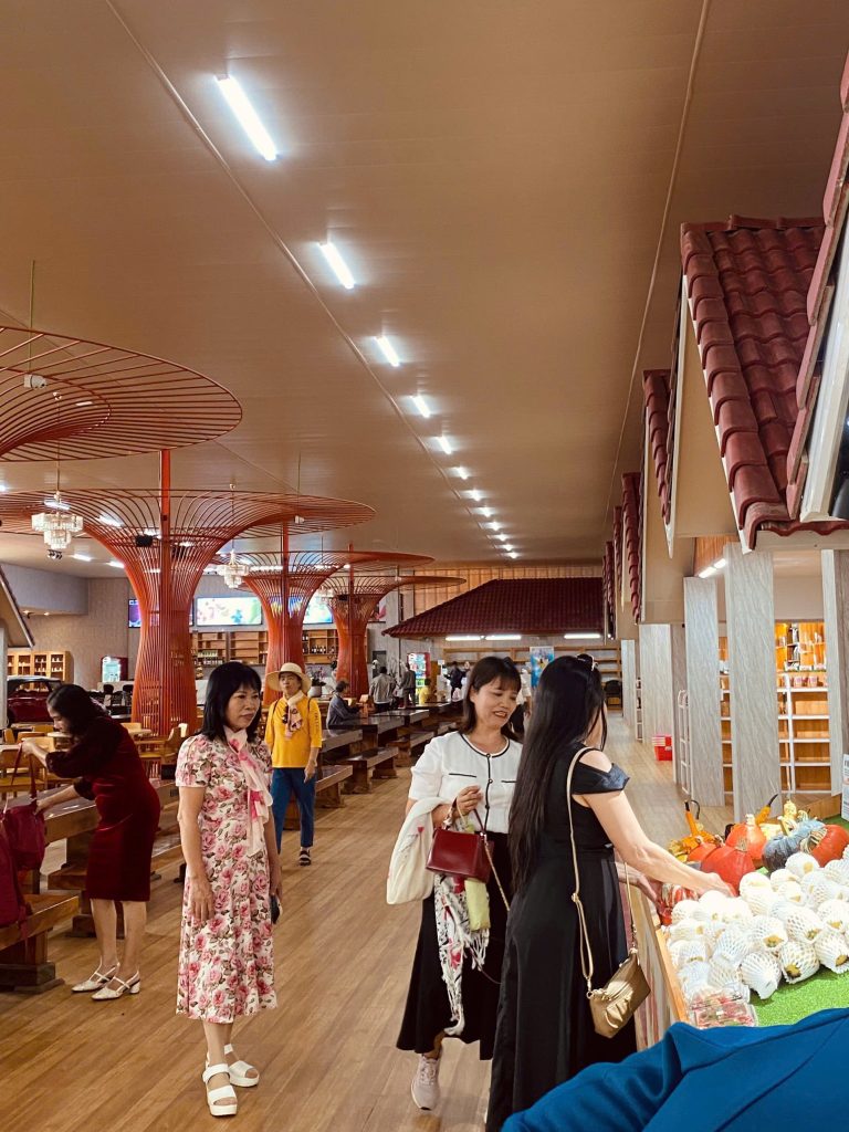 Ưu đãi cuối năm: Chính sách vé tại KDL Vạn Hoa Đà Lạt