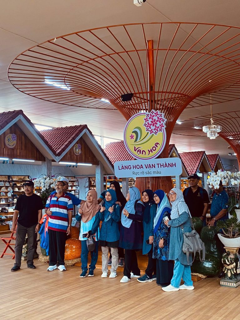 Du lịch Đà Lạt mùa hè cùng KDL Vạn Hoa Đà Lạt