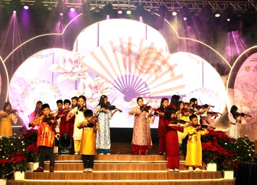 Lễ hội hoa Đà Lạt qua các năm, dản giao hưởng sắc màu