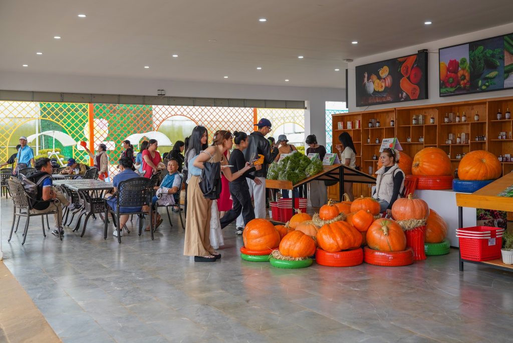 Nơi vừa tham quan vừa ăn uống ở Đà Lạt cho đoàn khách và du khách